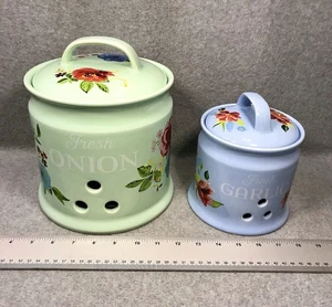 Set of 2 Pioneer Woman Keeper Fresh Onions and Garlic Stoneware Floral Canisters - Picture 1 of 9