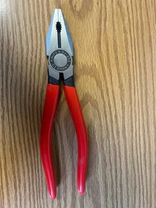 KNIPEX - 03-200 - ALICATES LINEMAN DE ALTO APALANCAMIENTO - ARTÍCULO 03200#1C***1* - Imagen 1 de 6
