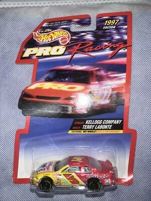 TERRY LABONTE #5 Kellogg's Team Hot Wheels Pro Racing 1997 Edition 1:64 - Image 1 of 4