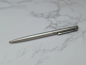 Bella penna a sfera DUNHILL - placcata argento - necessita di ricarica inchiostro - Germania-AE04-1686 - Foto 1 di 16