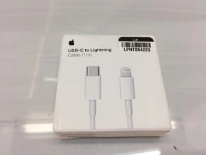 Câble USB-C vers Lightning d'origine Apple (1 m) MUQ93AM/A - Photo 1 sur 2