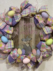 FARMHOUSE HAPPY EASTER Wreath ๐ฐ Rustic BURLAP DECO MESH Eggs 22 X 22 SUPER CUTE - Picture 1 of 8
