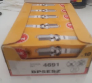 10 CANDELE ACCENSIONE NGK BP5ESZ 4691 RENAULT - Foto 1 di 1