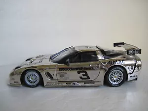 CORVETTA PLATINO DALE EARNHARDT SR/JR C5-R SCALA 1/18 - Foto 1 di 10
