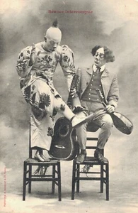 Circo - Payasos espeluznantes tocando música 04.40 - Imagen 1 de 2