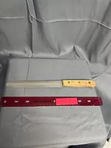 Vintage Chicago Cutlery BT7 Serrated Bread Knife - Picture 1 of 4