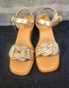 Time & Tru-Mujer Dorado Tacón Medio Conocer Cuña Espuma con Memoria Sandalias Talla 8.5 - Imagen 1 de 6