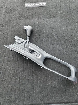 Conjunto de cubierta de cambio de consola central Honda HR-V 2016-2021 Foto 1 de 4