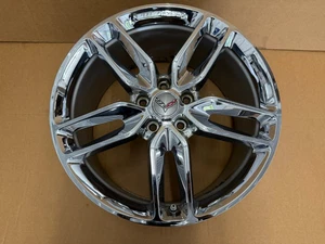Llanta trasera 20" Corvette C7 2014-2019 fabricante de equipos originales 20x10 cromada 20986480 - Imagen 1 de 3