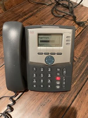 Cisco SPA303-G1 3 Line IP Phone with Display and PC Port - Image 1 of 2