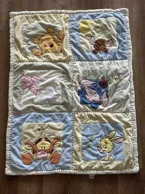 Manta Edredón Vintage Disney Baby Winnie the Pooh Tigger Eyeore Piglet Patchwork Foto 1 de 2