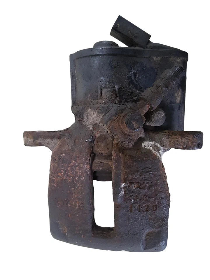 Pinza de freno trasera izquierda cerca lateral 2.0 diésel 2010 VOLKSWAGEN PASSAT CC  Foto 1 de 4