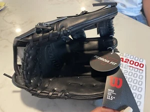 Wilson A2000 Classic DP15 11.5 Infield Glove WBW102726115 - Picture 1 of 3