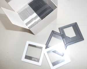 Slide mount Frames 2mm glasses ANTINEWTON GEPE AN 2x2" 27x24mm 20 pc's 6920  .U6 - Picture 1 of 3