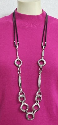 CHICOS Collar Largo Tono Plata Hilo Negro 20'' +4" Cadena Metal y Cuero Foto 1 de 4