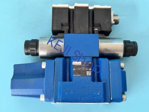 1PCS NEW Rexroth R900978823 4WRZE10W6-85-7X/6EG24N9ETK31/A1V valve Via DHL/FedEX - Afbeelding 1 van 4