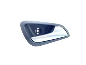 FORD FOCUS MK3 GRUPPO MANIGLIA PORTA INTERNA GUIDATORE ANTERIORE DESTRO OS 2011-2014 - Foto 1 di 12