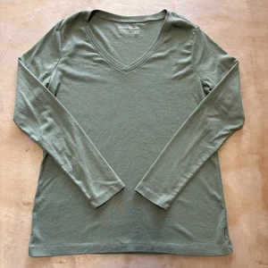 Eddie Bauer Long Sleeve V Neck Shirt Women’s Size XL Green - Picture 1 of 8