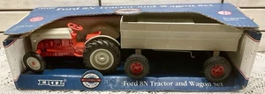 Ertl 1/16 Ford 8n Tractor And Wagon Set Diecast - Picture 1 of 9