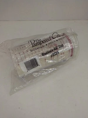 Pampered Chef Measure-All Cup 2 Cup Measuring Liquids/Solids Wet/Dry - Image 1 of 4