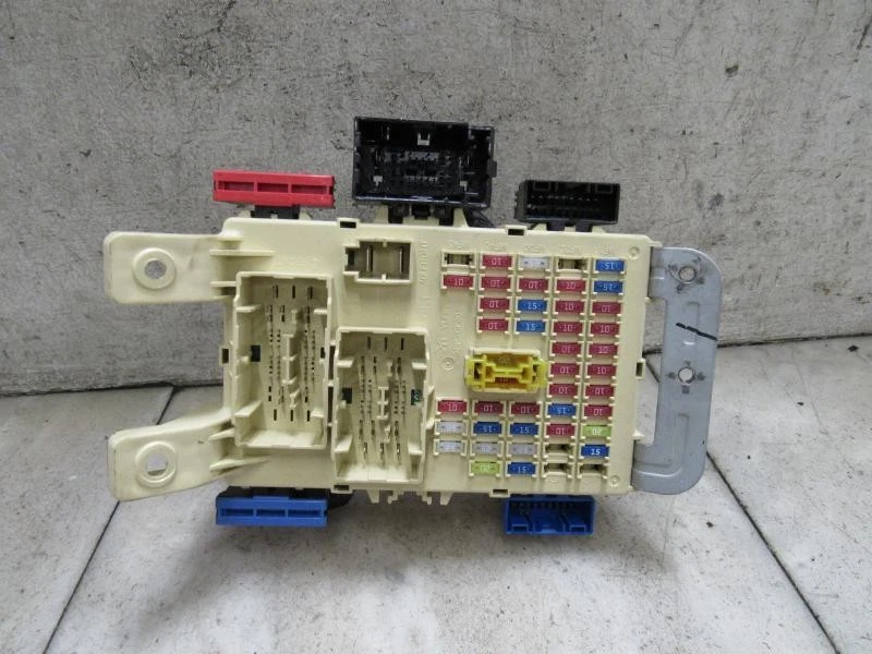 KIA RIO 2014 caja de fusibles cabina 91950-1W540 Foto 1 de 4