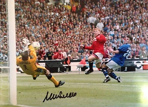 NEVILLE SOUTHALL - EHEMALIGER EVERTONSPIELER - BRILLANT SIGNIERTES FARBFOTOS - Bild 1 von 1