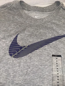 NIKE Dri-FIT Herren Rundhals Kurzarm T-Shirt Gr. M Neu mit Etikett grau und lila - Bild 1 von 6