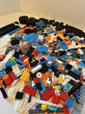 LEGO 17101 BOOST Creative Toolbox - INCOMPLETE Missing Electronics - Image 1 of 4