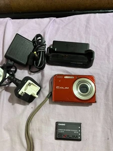 Casio Exilim Red compct Digital Camera EX-S770 7MP Tested & Working - Picture 1 of 10