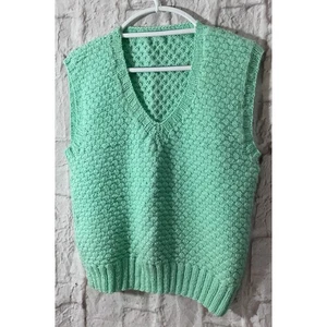 Vintage Women’s Hand Made Knitted Green Sweater Vest Size Medium  - Picture 1 of 5