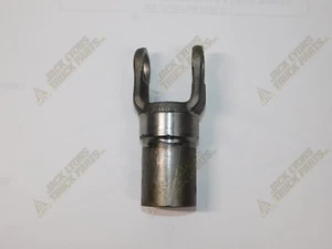 L12NYR16-13 New Meritor Rockwell SLIP YOKE - Obsolete, New Old Stock - Picture 1 of 4