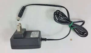 D-Link AMS47-0501000FU AC Adapter 5VDC 1.0A 15VA 5.5/2.1mm Barrel Tip is + OEM  - Picture 1 of 5