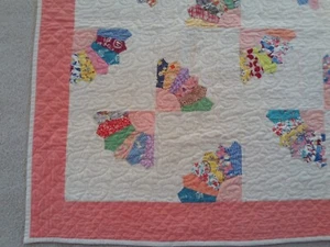 Vintage Handmade Quilt, Fan Pattern - 74" x 96" - machine quilted - Picture 1 of 24