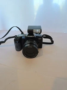 Minolta Dynax 3000i analoge 35mm Spiegelreflexkamera mit 35-80mm Objektiv f=4-5.6 & Blitz - Bild 1 von 8