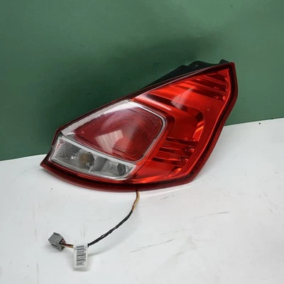 Conjunto de luces traseras laterales para pasajero derecho Ford Fiesta 2014-2019 OEM D2BB13404AC Foto 1 de 4