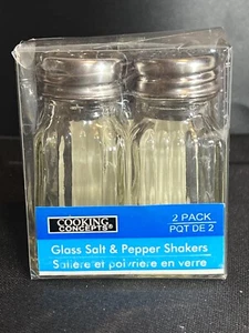 Diner Style Retro Classic Cooking Concepts Glass Clear Salt n Pepper Shaker Set - Picture 1 of 6
