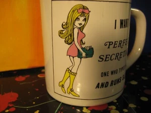 Taza de oficina divertida traviesa novedad años 60 "I Want a Perfect Secretary" Japón - Imagen 1 de 5