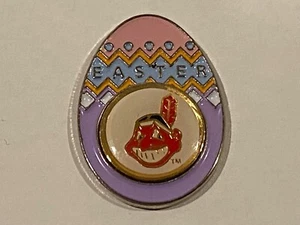 Chaleco Sombrero Esmaltado Indios de Cleveland Solapa Pin Jefe Wahoo Pastel Conejo de Pascua Huevo - Imagen 1 de 2