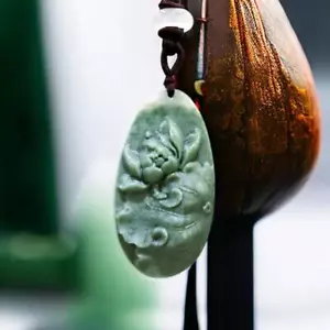 Collar Colgante de Loto de Jade Real Natural Lujo Dije Dije Diseñador Joyería Tallada - Imagen 1 de 10