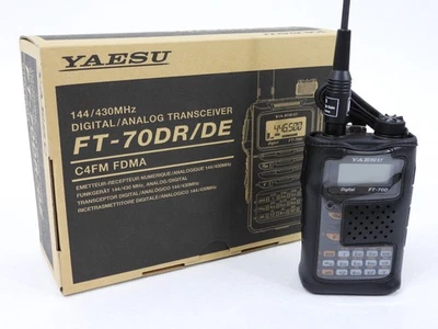 Radioaficionado Yaesu FT-70D FT-70DR doble banda C4FM transceptor portátil (bonito) Foto 1 de 4