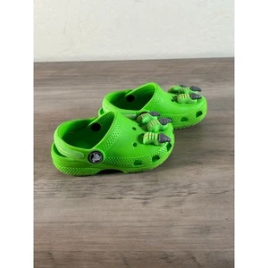 Crocs Classic Dinosaurier Zehen grün - Kindergröße 7 - gebraucht, in einwandfreiem Zustand - Bild 1 von 7