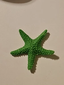 Unbranded Green Plastic Toy Starfish- 1.75 Inches - Picture 1 of 7