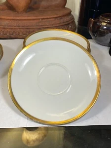B & Co L Bernardaud Limoges Frankreich Elfenbein & Goldrand Untertassen 5 5/8" - Bild 1 von 3