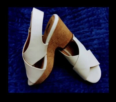 WHITE Mountain Covington Womens Sandal/shoe:heel 3",SIZE 9,white,Msrp $99.99,NEW - Image 1 of 4