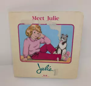 Vintage Meet Julie Interactive Doll Worlds Of Wonder Stickers Board Book 1987 - Foto 1 di 15