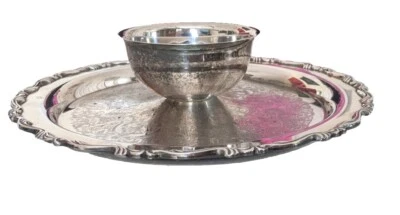 Vintage Oneida USA Silver Plated One Piece  Snack, Crudite & Dip Serving Plate - Image 1 of 4