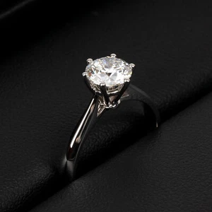 Anillo redondo de diamantes cultivados en laboratorio de 1,00 quilates con certificación IGI D VS1 de oro blanco de 18 quilates - Imagen 1 de 7