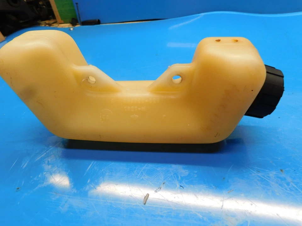 GAS FUEL TANK FOR WEEDEATER TRIMMER FL25   ---   BOX 2980 RF - Image 1 of 1