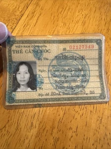 Original Südvietnam Zivilausweis Garantie Kriegsausgabe süßes Mädchen 1969 ansehen - Bild 1 von 2