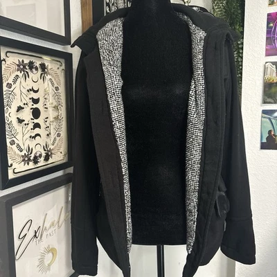 Chaqueta informal para mujer Yoki Outerwear negra ligera oculta con capucha, M Foto 1 de 4